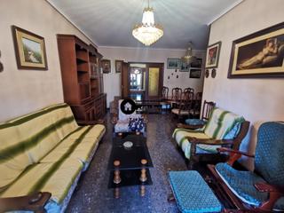 Pis a Parque Sur. Inmobiliaria tejares vende estupendo piso frente al parque abela