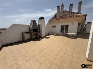 Ático en San Pedro. Inmobiliaria tejares alquila ático duplex zona carrefour