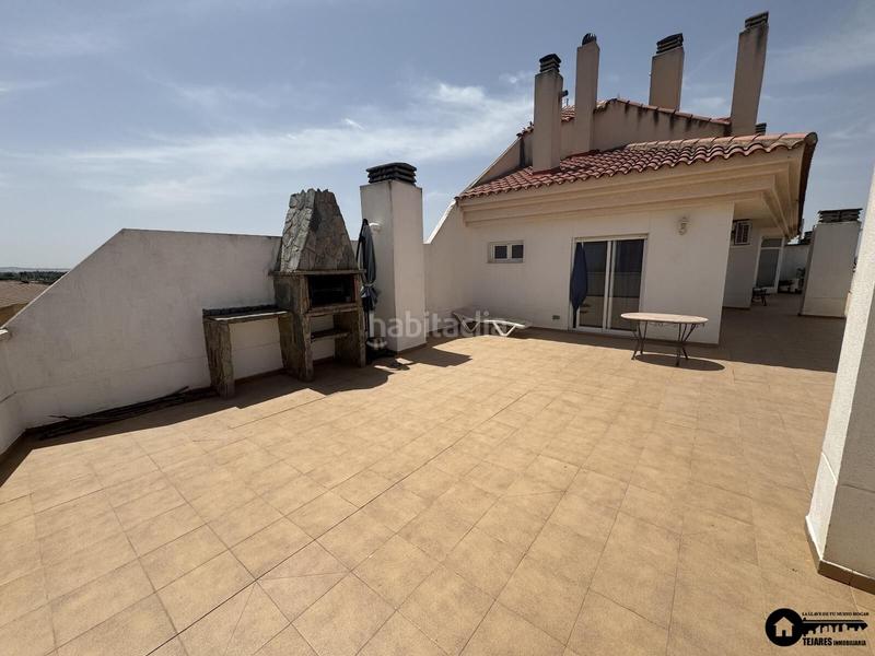 Foto a6becf5b-e47b-4d13-9d03-356d07796f2b. Ático inmobiliaria tejares alquila ático duplex zona carrefour en Albacete