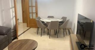 Miete Etagenwohnung in Centro. Inmobiliaria tejares alquila piso reformado en zona centrovillac