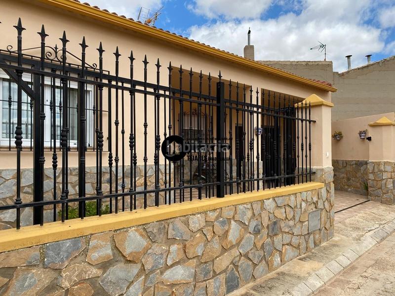 Foto ddb778a0-5f72-411a-8582-d18f77cb3a4a. Casa amb aparcament a Pozohondo