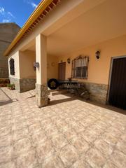 Casa en Pozohondo. Inmobiliaria tejares vende casa reformada nava de abajopozohondo