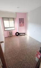 Piso en Estación. Inmobiliaria tejares vende piso para reformar zona estación