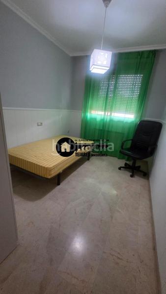 Foto 9081e340-04be-4dd7-901d-738c089c112f. Alquiler piso inmobiliaria tejares alquila piso para estudiantes en zona estacion en Albacete