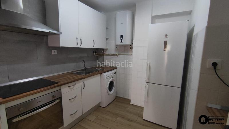Foto 2ac87341-a97c-440e-9454-e8d6e42be5f3. Alquiler piso inmobiliaria tejares alquila piso para estudiantes o trabajadores zona avenida españaHospital en Albacete