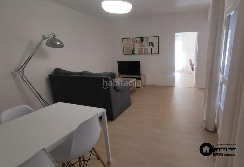 Foto ad950763-9b08-4b09-b492-e3e08a295ffc. Alquiler piso inmobiliaria tejares alquila piso para estudiantes o trabajadores zona avenida españaHospital en Albacete
