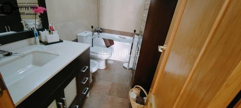 Foto 51ebe4a9-ff0c-4aba-a77e-7c835c2d0773. Casa adossada amb calefacció aparcament a Imaginalia - Llanos del Águila Albacete