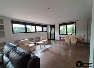 Chalet à Alto de los Molinos. Inmobiliaria tejares vende excelente chalet de lujo zona alto de