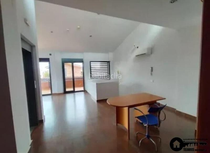 Foto 023af123-ad3e-403c-8e28-e033938dff7f. Xalet amb aparcament piscina a Alto de los Molinos Albacete