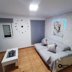Piso en Hospital. Inmobiliaria tejares vende apartamento reformado calle burgos