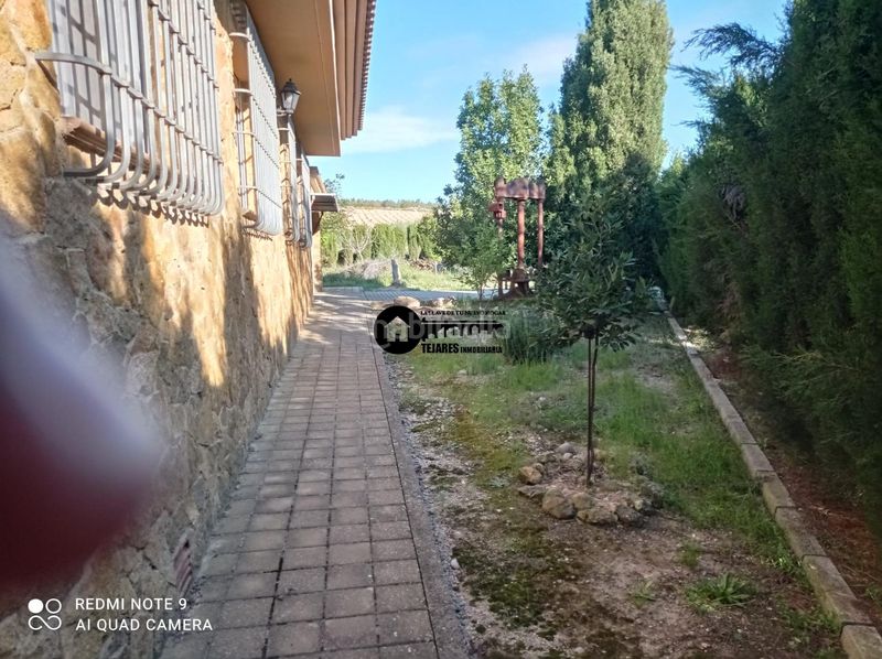 Foto b58d6657-fefe-43cd-9732-3acc0eee61cd. Casa amb calefacció aparcament piscina a Pétrola