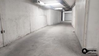 Parking voiture à Carretas - Pajarita. Se vende amplia cochera en calle marzocarretas