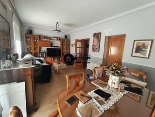 Appartamento in Ensanche - Franciscanos. Inmobiliaria tejares vende piso en zona parque abelardo