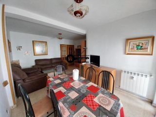 Lloguer Pis a Parque Sur. Inmobiliaria tejares alquila solo  para estudiantes estupendo pi