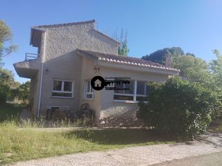 Chalet en Pedanías - Extrarradio. Se vende exclusiva villa en urbanización aguasol a solo 7 km de