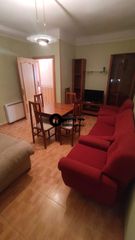 Rent Flat in Hospital. Se alquila vivenda sólo para estudiantes o empresas junto a aven