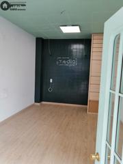 Lloguer Local Comercial a Parque Sur. Inmobiliaria tejares alquila local comercial