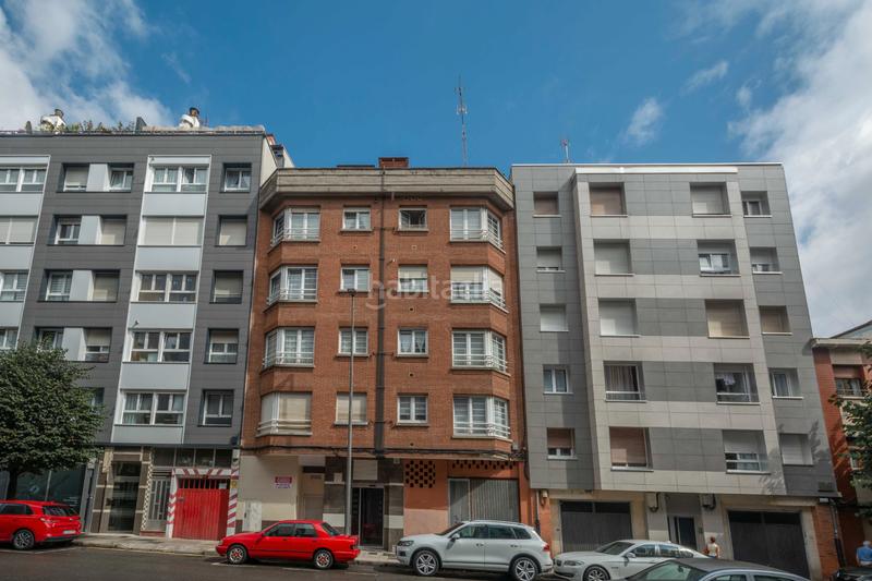 Foto 4c37bb31-d78e-41d5-9e4a-698510986564. Flat in calle conde toreno 47 in El Coto Gijón