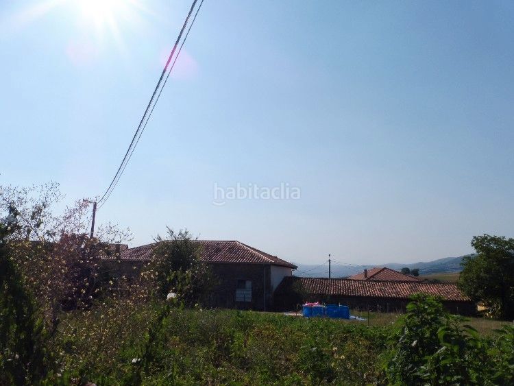 Foto 487a0fed-2da7-4a53-8dca-b47eb30190a6. Masia a barrio Villafufre 5 a Villafufre