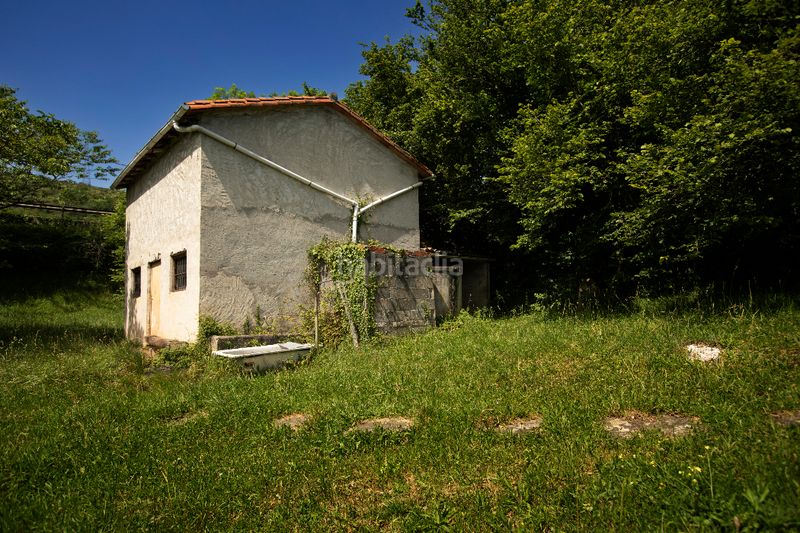 Foto a7766b5c-b3a1-459c-850d-a4b288612ff3. Finca rústica a calle palacio 1006 a Arenas de Iguña