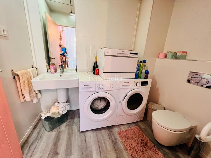 Foto 5530e2a2-63d5-4e26-92af-bf952df25761. Traspaso local comercial negocio de peluquería y estética en traspaso – centro en Torrevieja