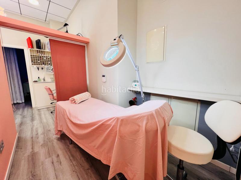 Foto ad80b29b-42aa-4cfa-a943-cf6e279a9490. Traspaso local comercial negocio de peluquería y estética en traspaso – centro en Torrevieja