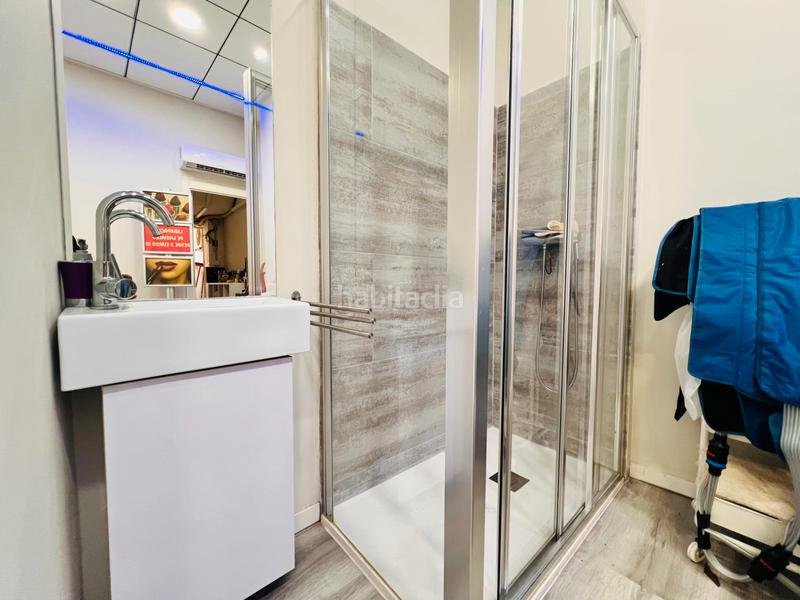 Foto ae3fac20-0323-4e96-ad77-105d95ba8c11. Traspaso local comercial negocio de peluquería y estética en traspaso – centro en Torrevieja