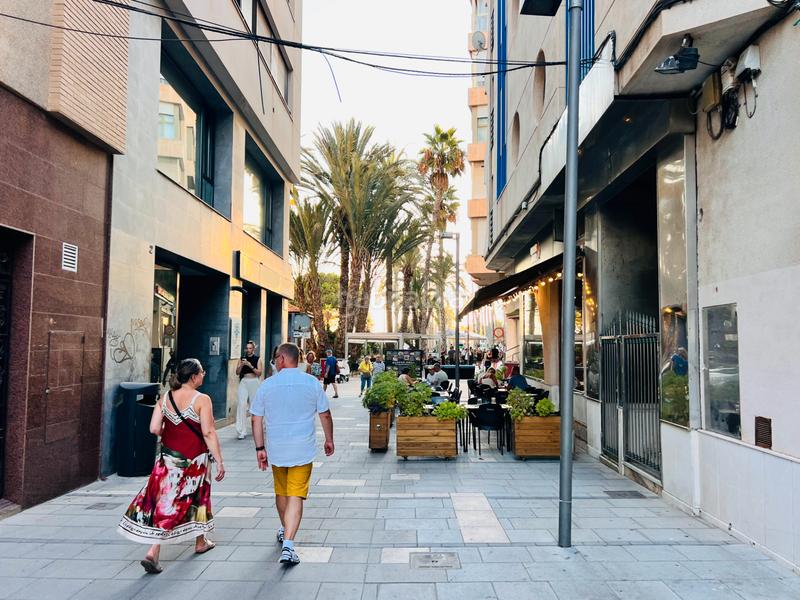 Foto ad5abbd3-0c76-41fd-aabc-2ac5c8ce6d55. Traspàs local comercial a Centro - Muelle Pesquero Torrevieja