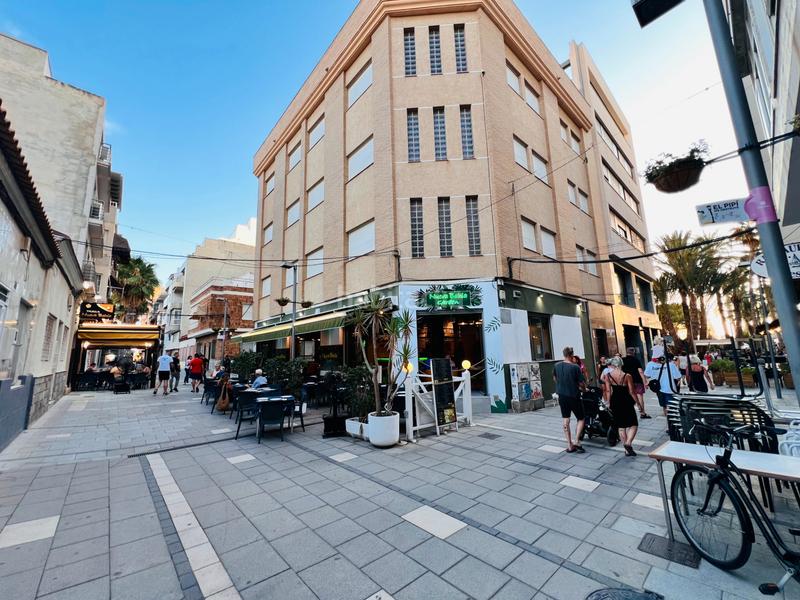 Foto cc8438fd-5231-44af-9b27-7a5a0ef2e6d4. Traspàs local comercial a Centro - Muelle Pesquero Torrevieja