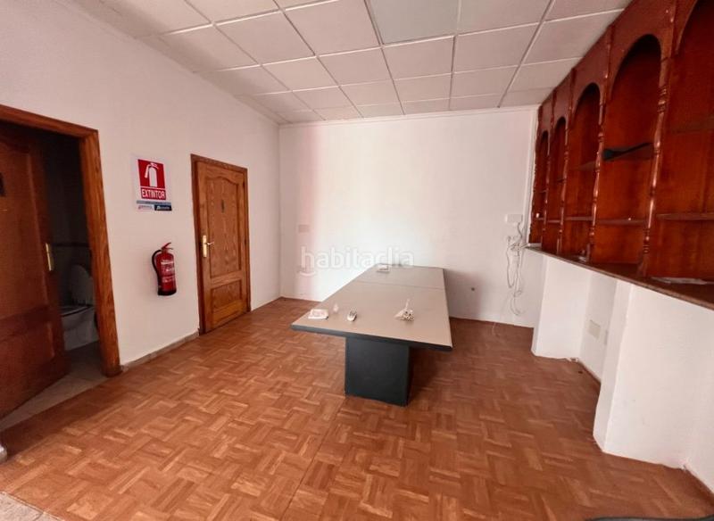 Foto f96d50fe-2e2c-4f27-8d7f-217d45ec9b79. Alquiler local comercial local alquiler - oficina, tienda, en Torrevieja