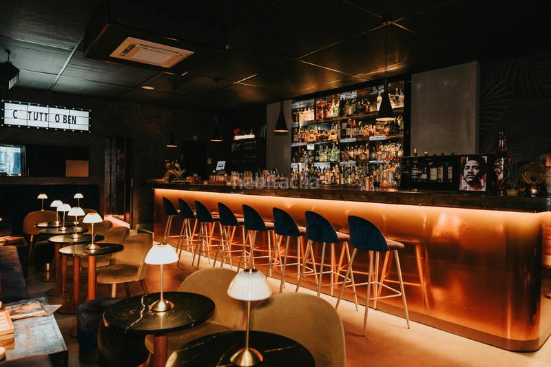 Foto 85ca34d5-f6d6-4307-8b21-a39c4a85bcba. Traspaso local comercial traspaso de local – salón-lounge en Torrevieja