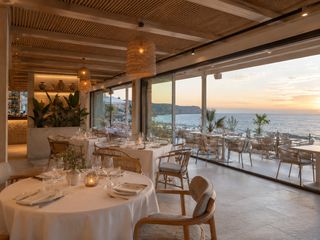 Transfer Business premise in Miramar - Torre del Moro. Restaurante premium en primera línea – torrevieja