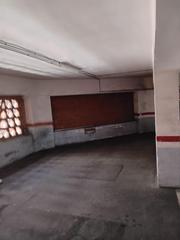 Aparcament cotxe a La Torrassa