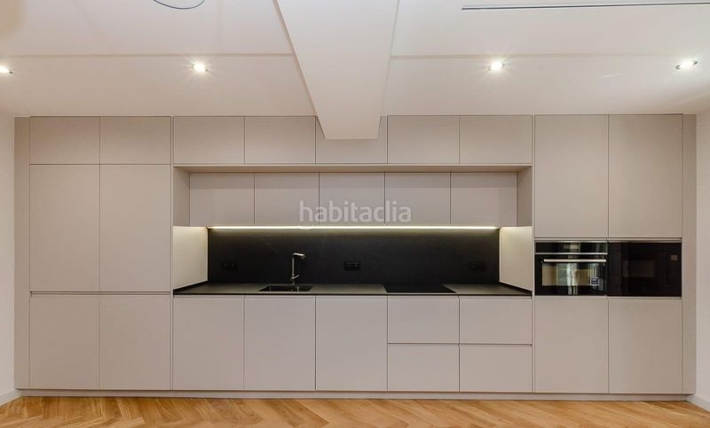 Foto 8e22241b-bf5b-43ae-abc8-fb94cc85d826. Àtic amb aparcament a Calella