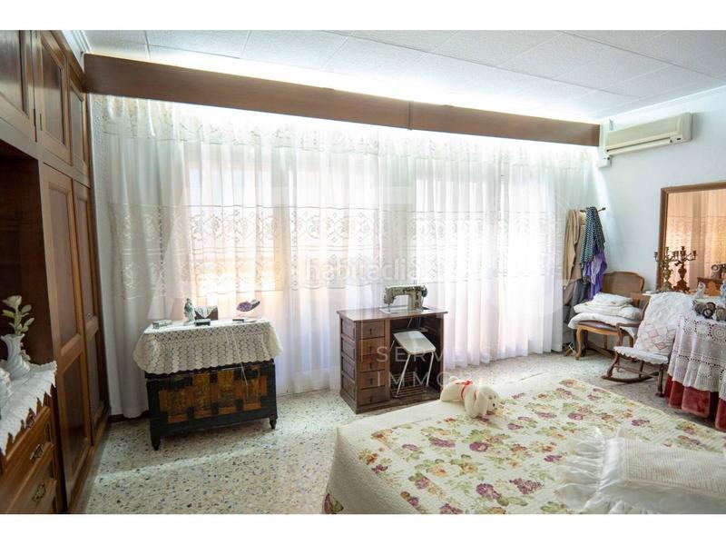 Foto 1b71c5b3-6b1a-4033-8eda-f6d1bed49942. Casa  220m , 3 habitaciones, local comercial de 98m, terraza de 30m y patio de 40m prec en Sant Quirze del Vallès