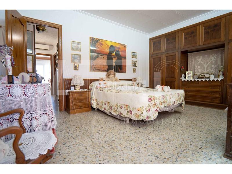 Foto c39f0a03-06fe-469c-a4b0-7f8402308f8c. Casa  220m , 3 habitaciones, local comercial de 98m, terraza de 30m y patio de 40m prec en Sant Quirze del Vallès
