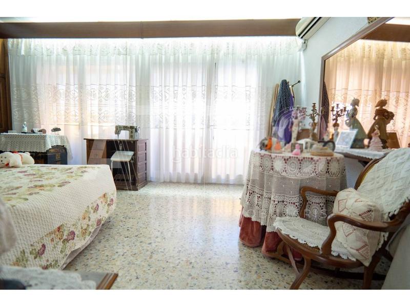 Foto d28bd447-7b80-42ea-8e65-7213ffd6d2d9. Casa  220m , 3 habitaciones, local comercial de 98m, terraza de 30m y patio de 40m prec en Sant Quirze del Vallès