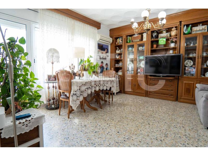 Foto f0504755-8773-4741-a0e4-b169fb7ee988. Casa  220m , 3 habitaciones, local comercial de 98m, terraza de 30m y patio de 40m prec en Sant Quirze del Vallès