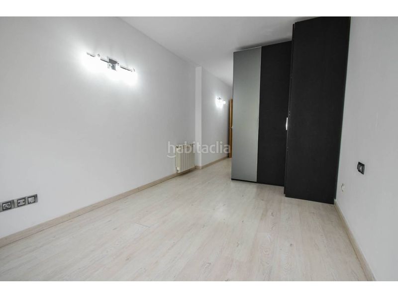 Foto 0f67da68-f6d0-4874-9edb-28c90f6cd1e4. Lloguer pis amb calefacció aparcament piscina a Can Llong Sabadell