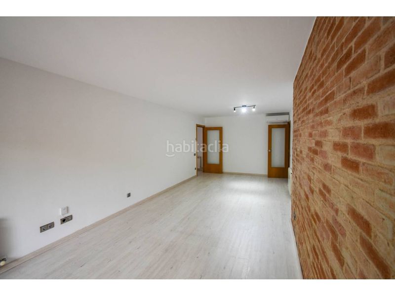 Foto 4fa13884-60b1-46eb-8d9a-0fd59315d7a6. Lloguer pis amb calefacció aparcament piscina a Can Llong Sabadell