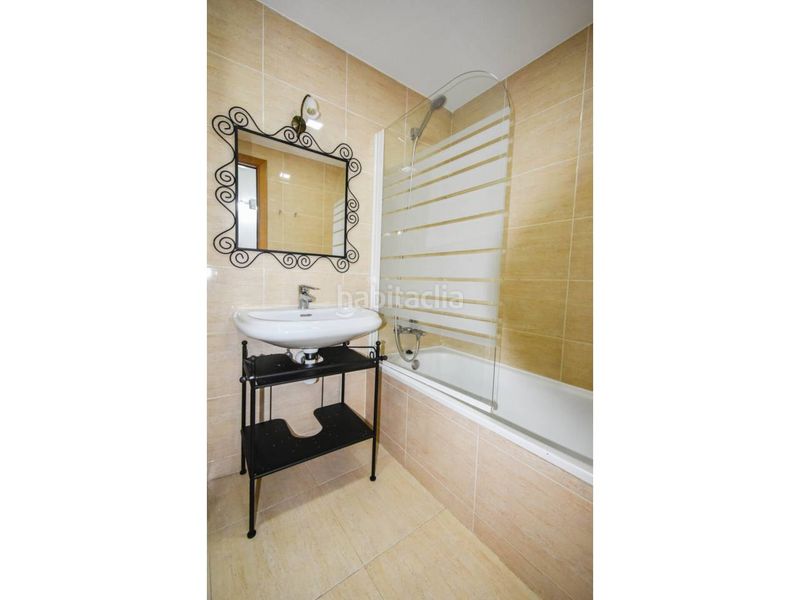 Foto a7949cad-c38d-435c-bdf4-67f681c7ce98. Lloguer pis amb calefacció aparcament piscina a Can Llong Sabadell