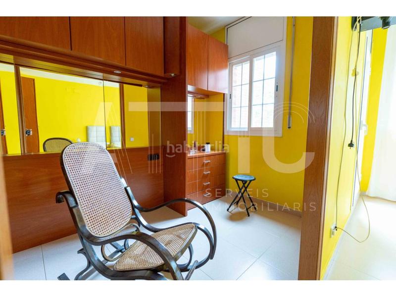 Foto 63fb50bd-e707-404f-b069-ea6ec3645fba. Casa adosada , 4 habitaciones, buardilla, garaje para 2 cohes, patio de 40m y terraza junto plaza españa en Sabadell