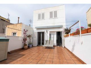 Casa  Chopin. Casa esquinera seminueva en can rull con garaje, 4 habitaciones