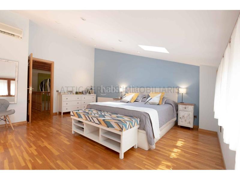 Foto 4607bbd3-5ffc-4d11-bc22-fb3ae0be504f. Casa preciosa casa en venta en el centro , 3 habitaciones, sala polivalente de 38m, patio de 45m, terraza y gar en Sentmenat
