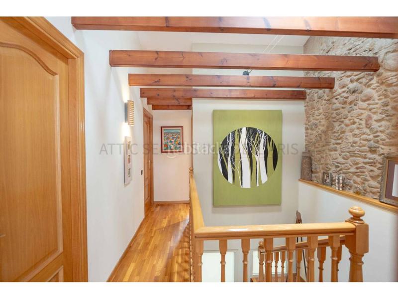 Foto 8209e17b-f466-46da-b410-7aaf8c394e77. Casa preciosa casa en venta en el centro , 3 habitaciones, sala polivalente de 38m, patio de 45m, terraza y gar en Sentmenat