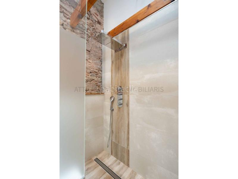 Foto 91de7da8-6d53-4248-abe8-8bfe3ba1c735. Casa preciosa casa en venta en el centro , 3 habitaciones, sala polivalente de 38m, patio de 45m, terraza y gar en Sentmenat