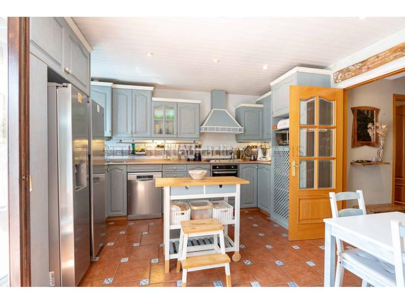 Foto ad48aec9-224c-435f-bdbe-7f2547c870b5. Casa preciosa casa en venta en el centro , 3 habitaciones, sala polivalente de 38m, patio de 45m, terraza y gar en Sentmenat