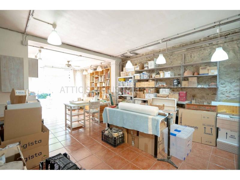 Foto b25d6099-2118-41ab-895a-e91e21611f1f. Casa preciosa casa en venta en el centro , 3 habitaciones, sala polivalente de 38m, patio de 45m, terraza y gar en Sentmenat