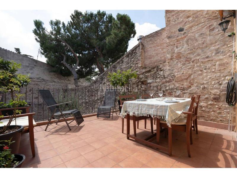 Foto d788be49-6b96-4246-9ee7-7f814289db84. Casa preciosa casa en venta en el centro , 3 habitaciones, sala polivalente de 38m, patio de 45m, terraza y gar en Sentmenat