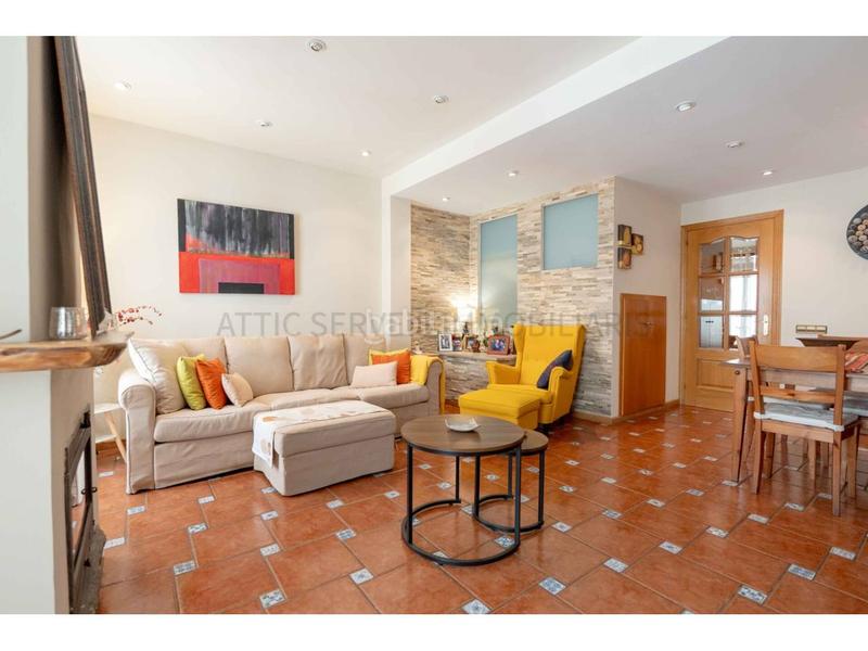 Foto f19a6791-0e4d-4209-9693-5b030c763837. Casa preciosa casa en venta en el centro , 3 habitaciones, sala polivalente de 38m, patio de 45m, terraza y gar en Sentmenat